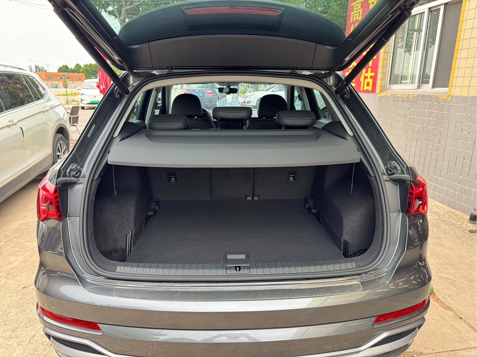Audi Q3, 2022 10