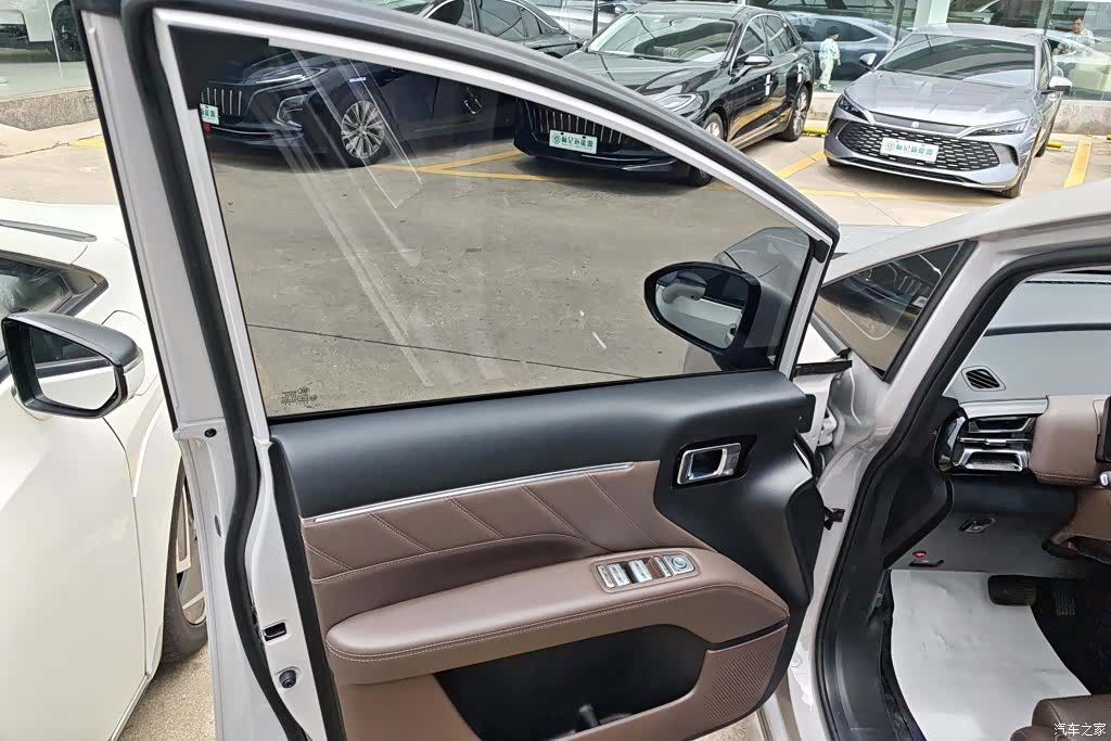 Wuling 730, 2025 7