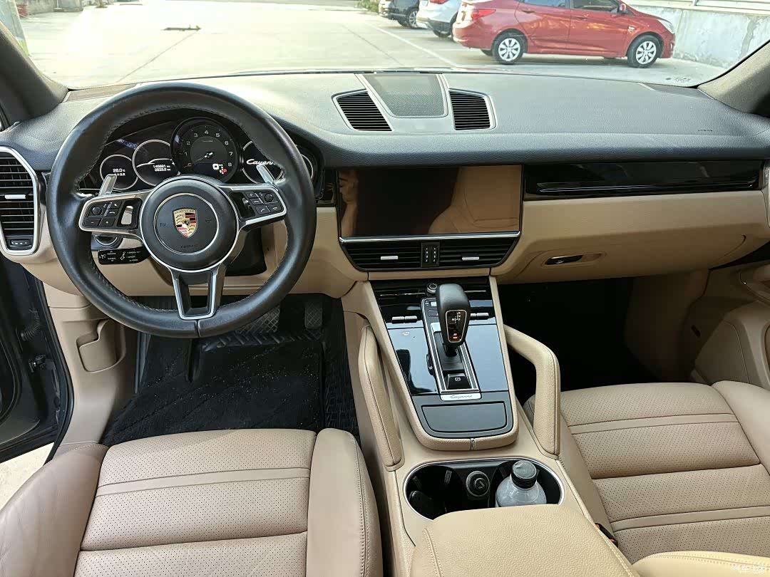Porsche Cayenne, 2018 6
