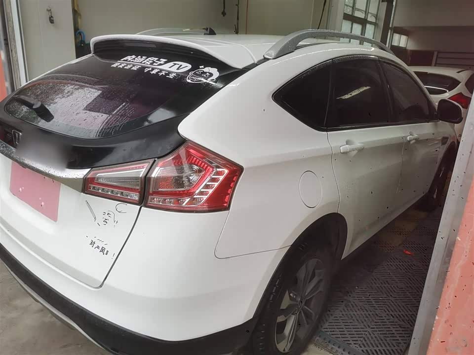 Luxgen Excellent 6 SUV