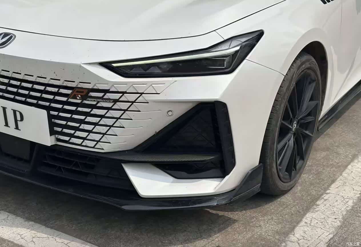 Changan UNI-V, 2024 3