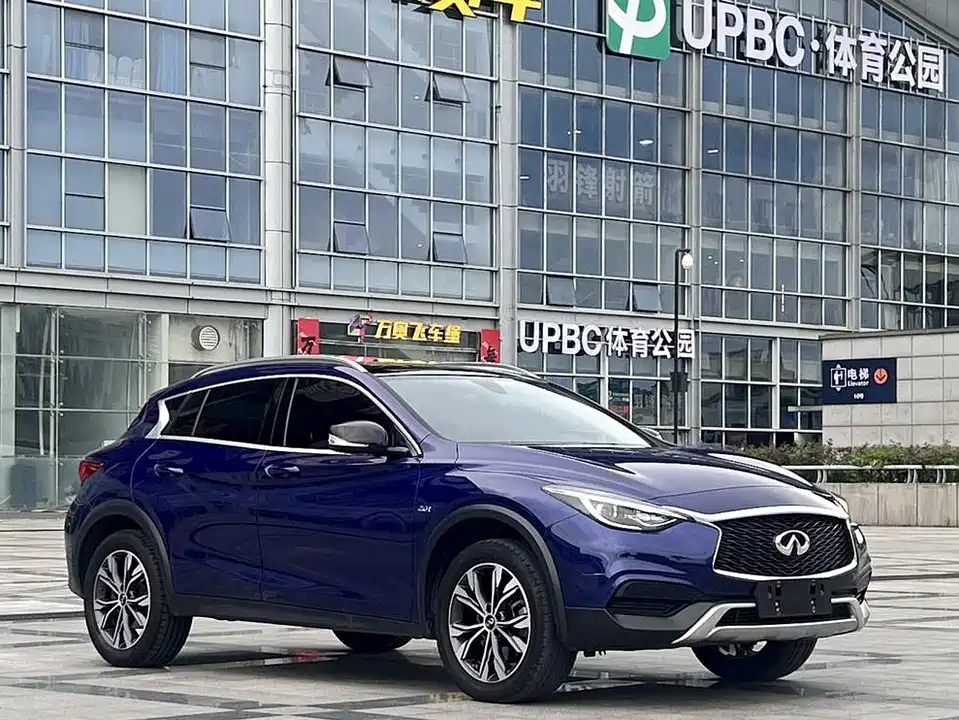 Infiniti QX30