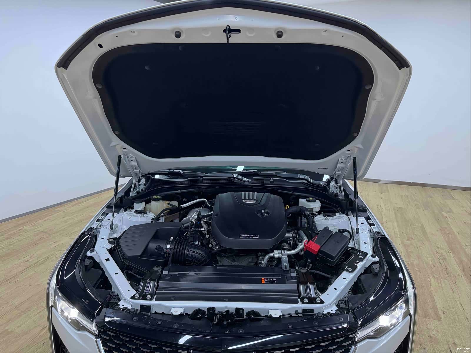 Cadillac CT4, 2023 7