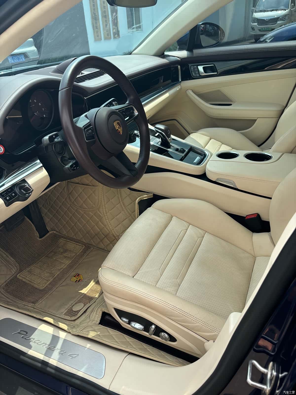 Porsche Panamera, 2022 9