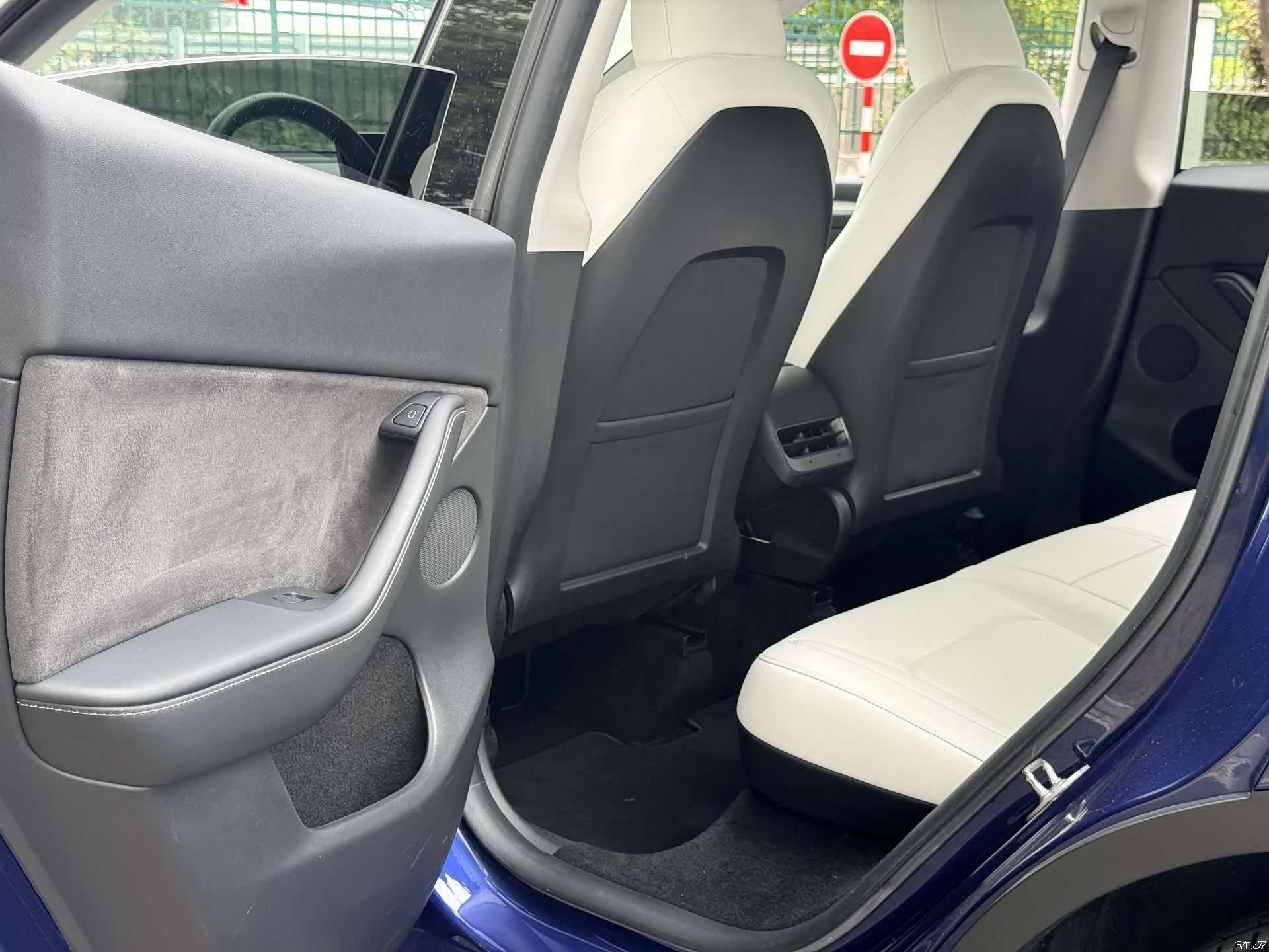 Tesla Model Y, 2023 11