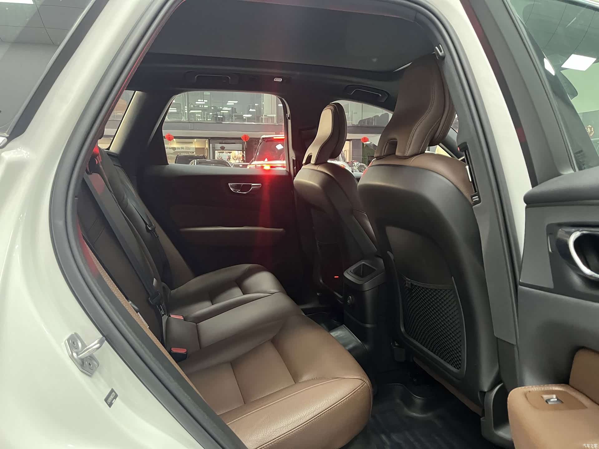Volvo XC60, 2021 все фото