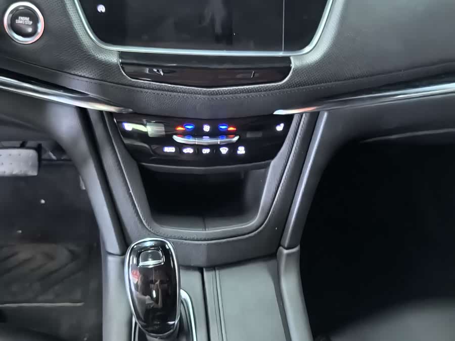 Cadillac XT5 2022, фото 10