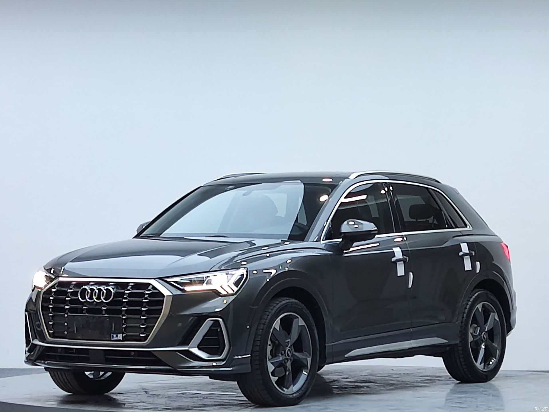 Audi Q3, 2022 1