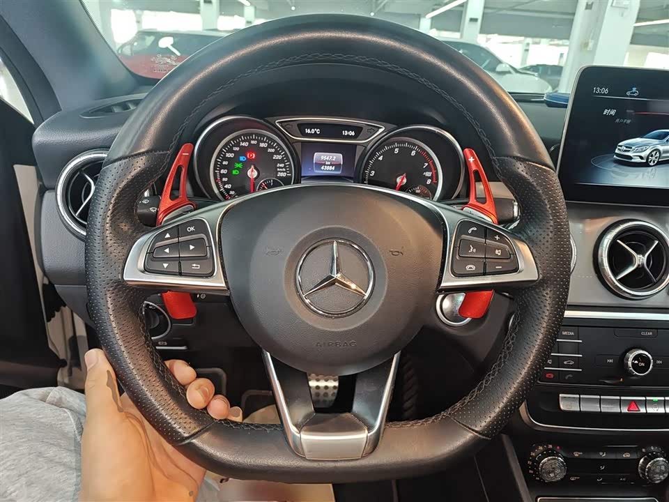 Mercedes-Benz CLA