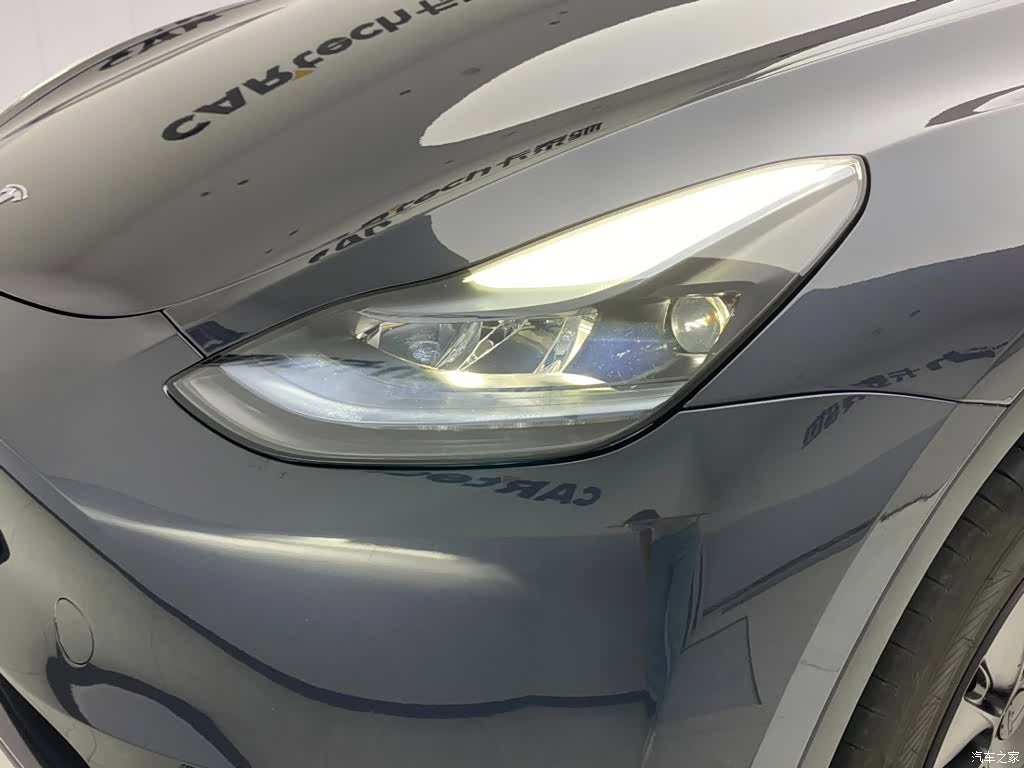 Tesla Model Y, 2024 9