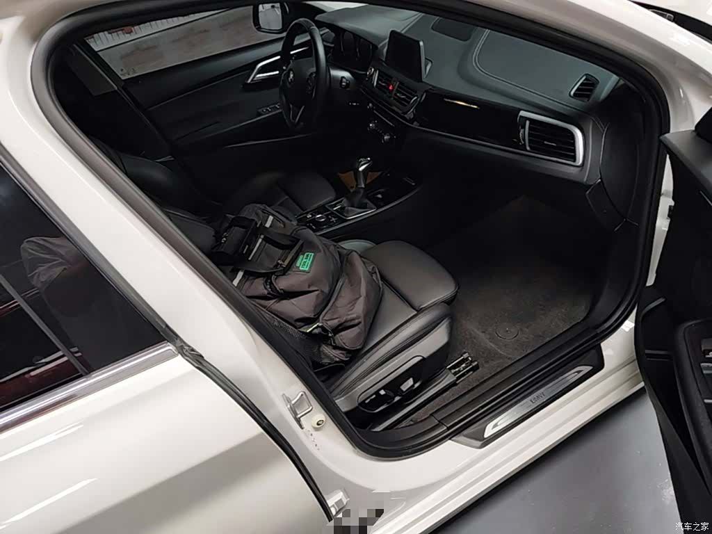 BMW 1 Series, 2019 11