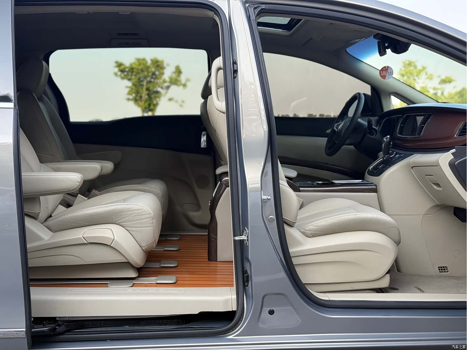 Buick GL8, 2019 все фото