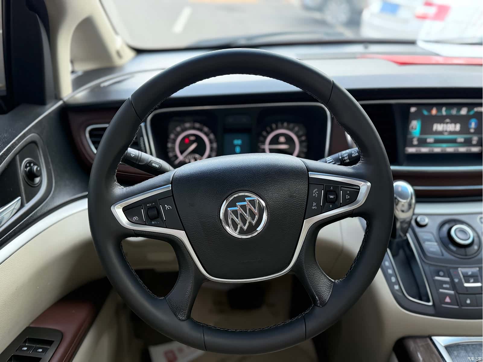 Buick GL8, 2019 11