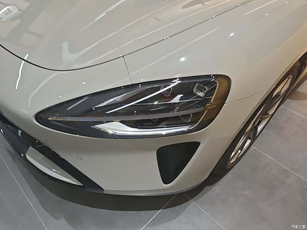 Xiaomi SU7, 2025 24