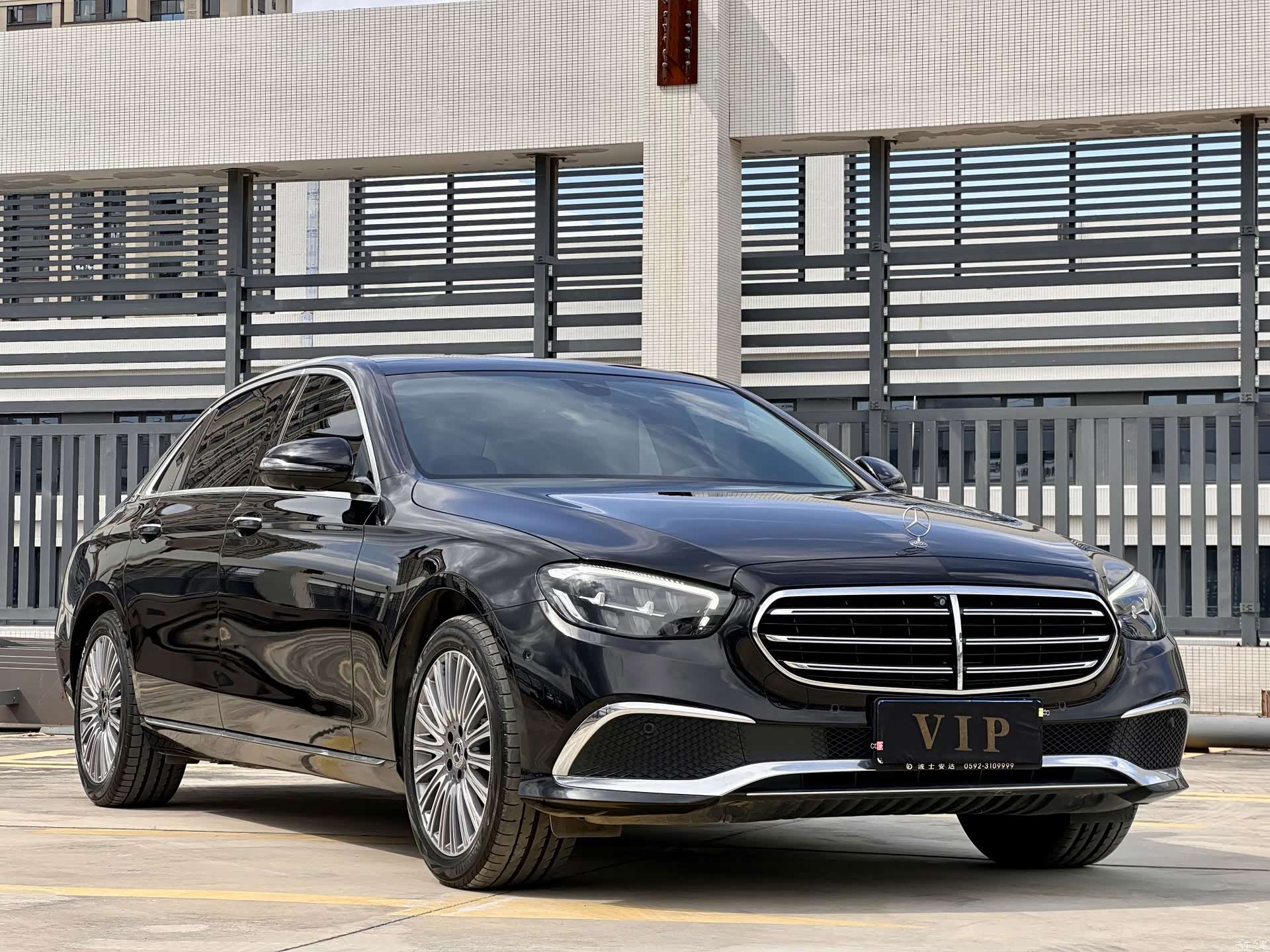 Mercedes-Benz E-Class, 2023 3