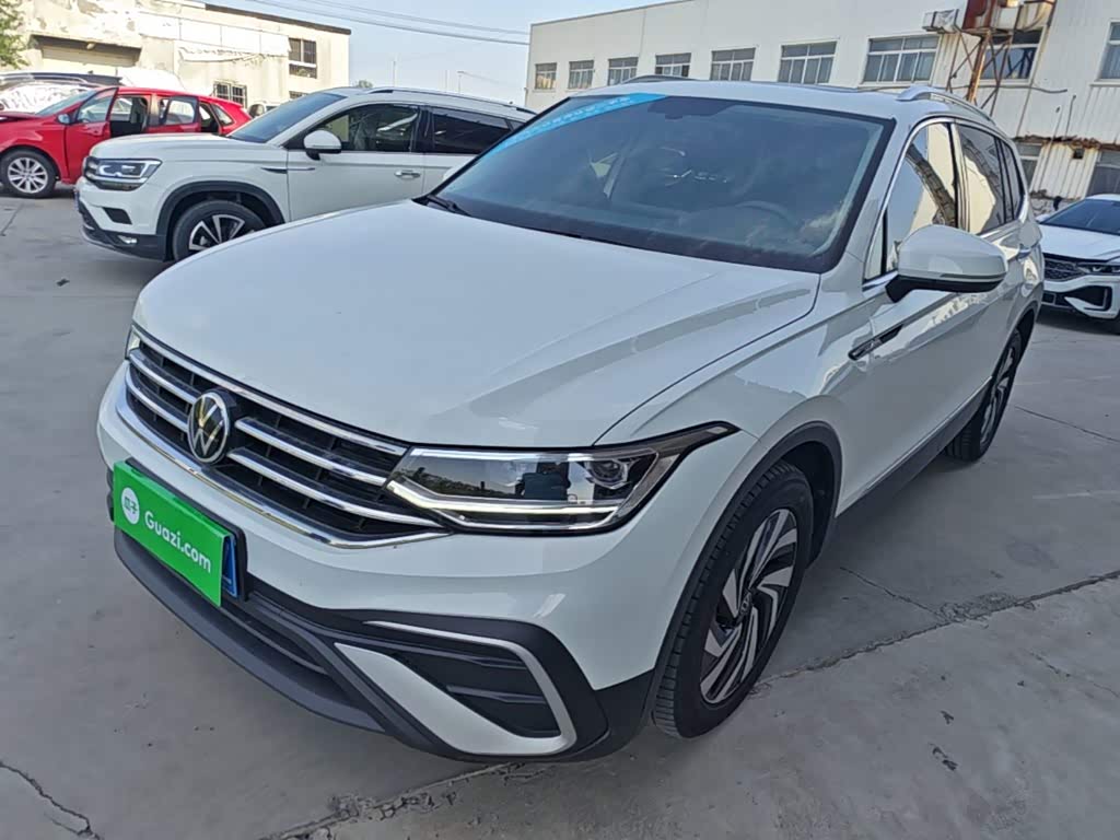 Volkswagen Tiguan L