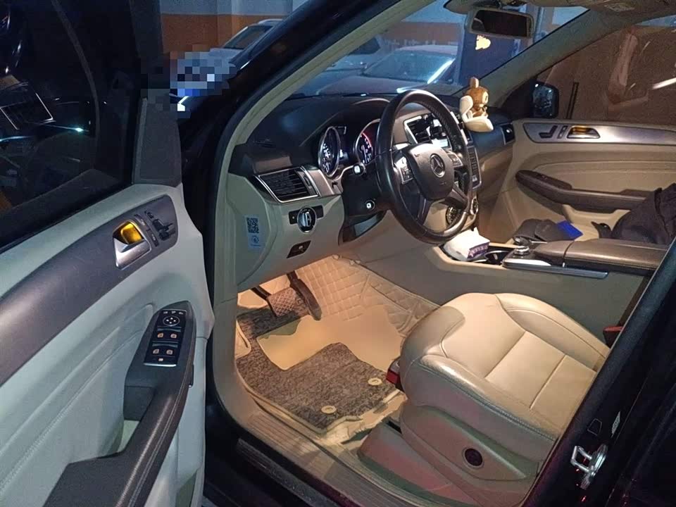 Mercedes-Benz M class