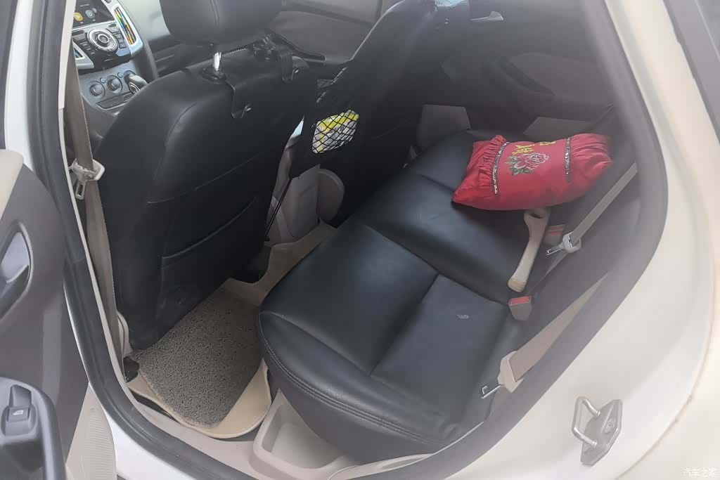 Ford Focus, 2014 11