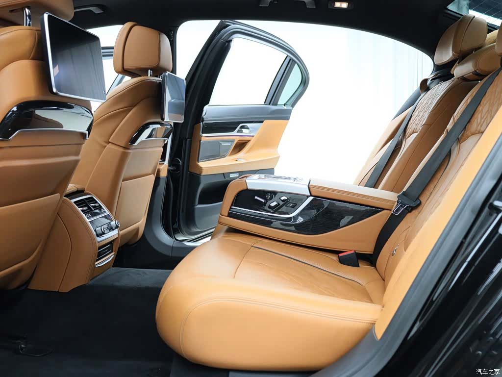 BMW 7 Series, 2018 7