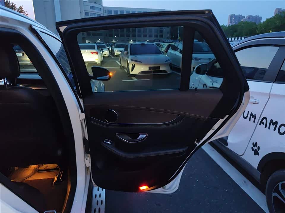 Mercedes-Benz GLC Mercedes-Benz GLC