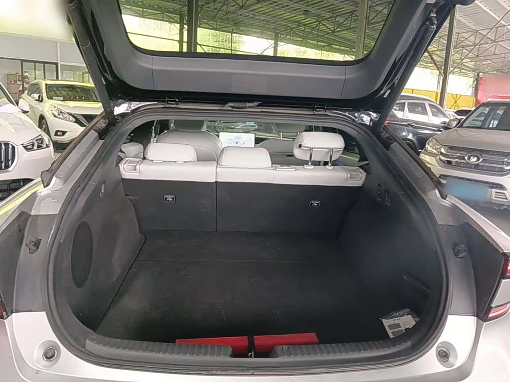 Xpeng P7, 2025 19