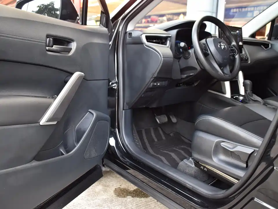 Toyota Corolla Sharp amplifier