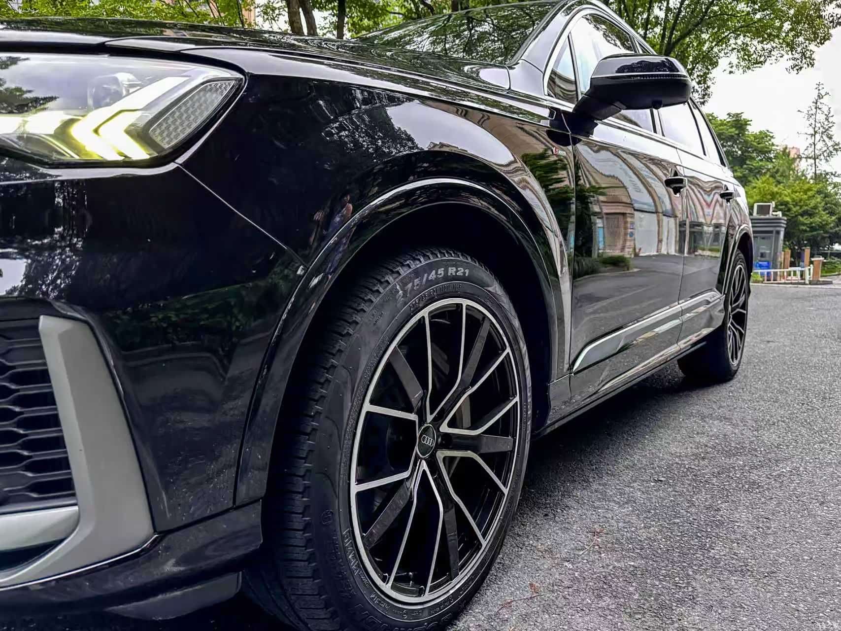 Audi Q7, 2022 все фото