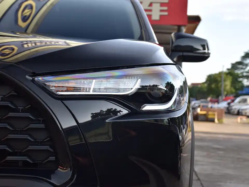 Toyota Corolla Sharp amplifier