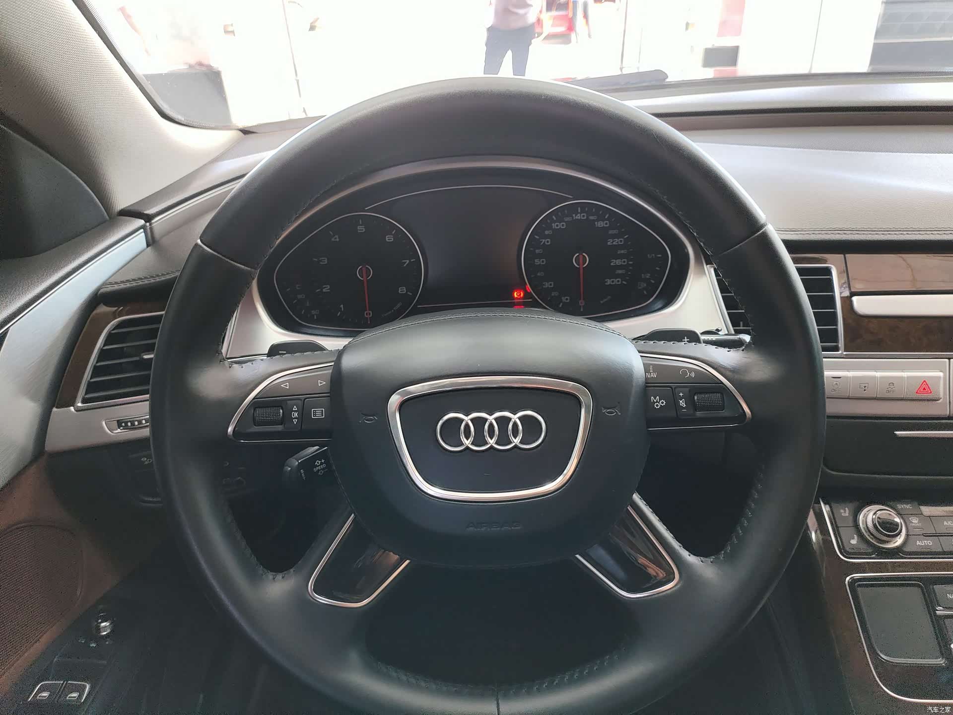 Audi A8L, 2015 10