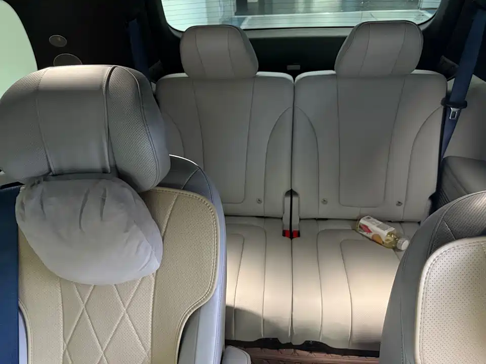 AITO Ask the world M9