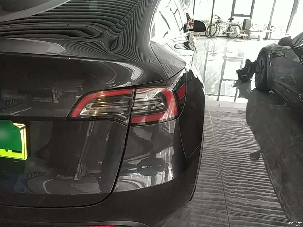 Tesla Model Y, 2024 8