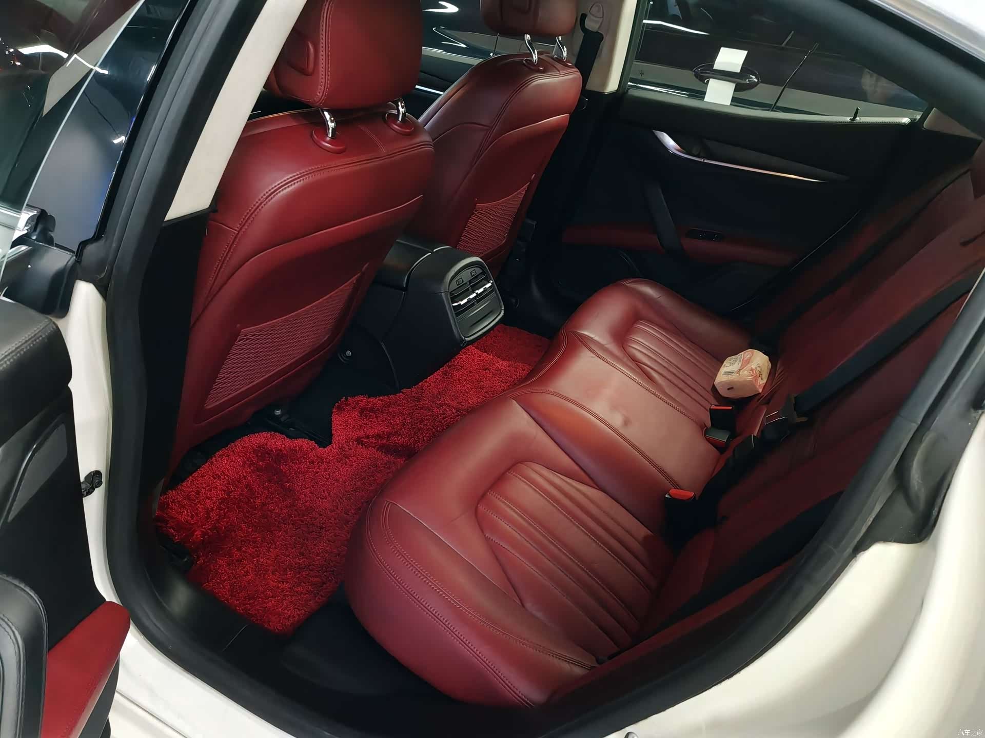 Maserati Ghibli, 2015 7