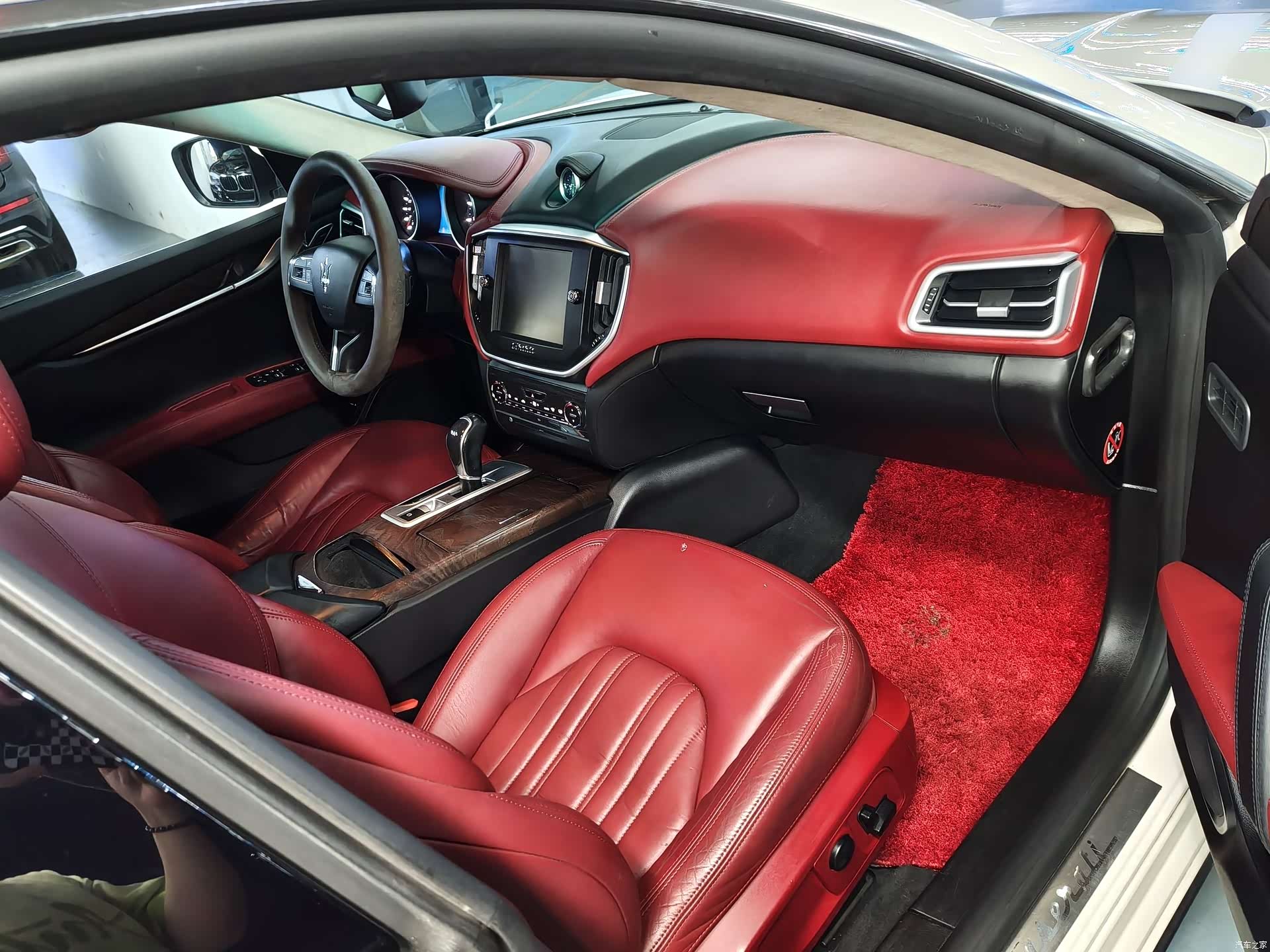 Maserati Ghibli, 2015 4