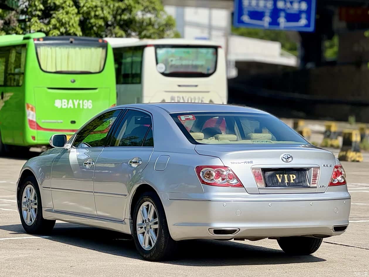 Toyota 2.5S, 2010 21