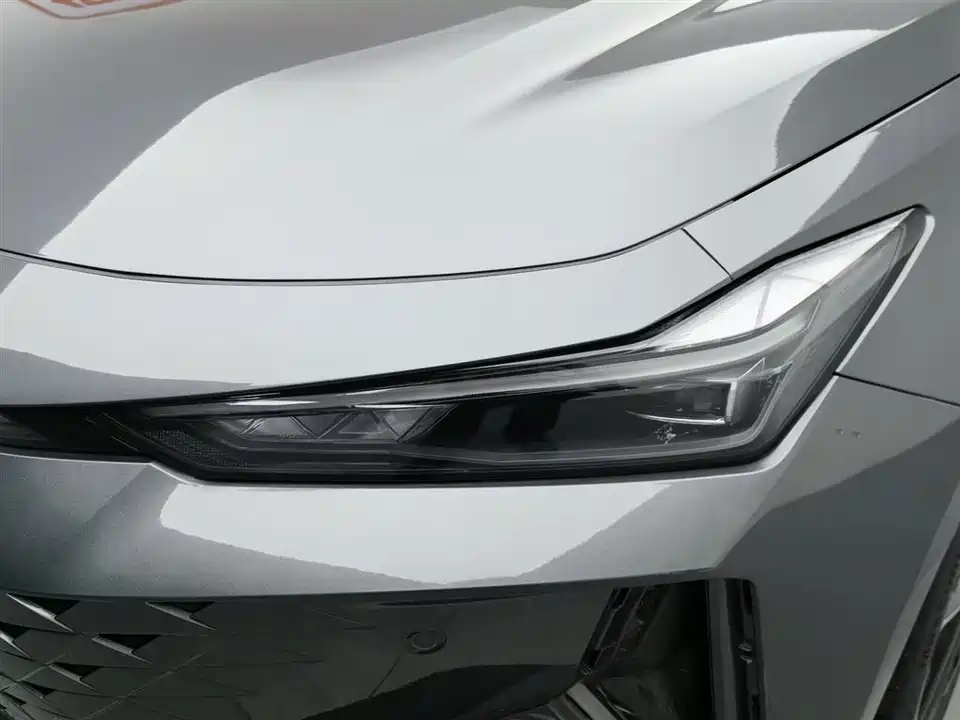 Changan UNI-V Smart iDD