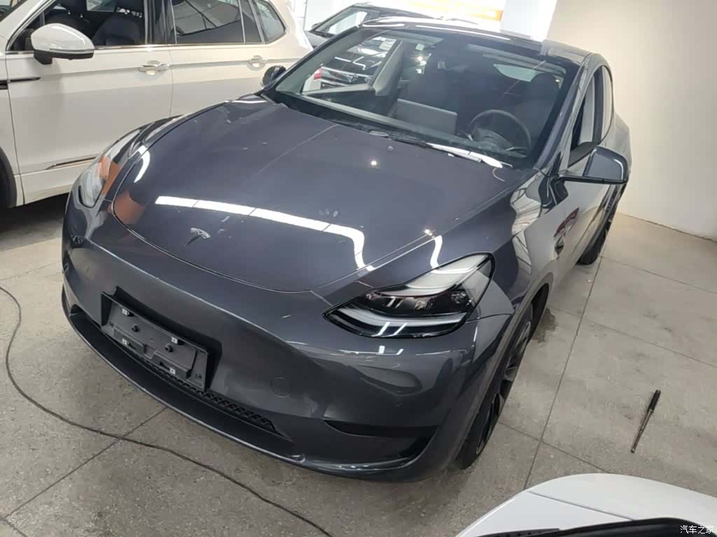 Tesla Model Y, 2022 1