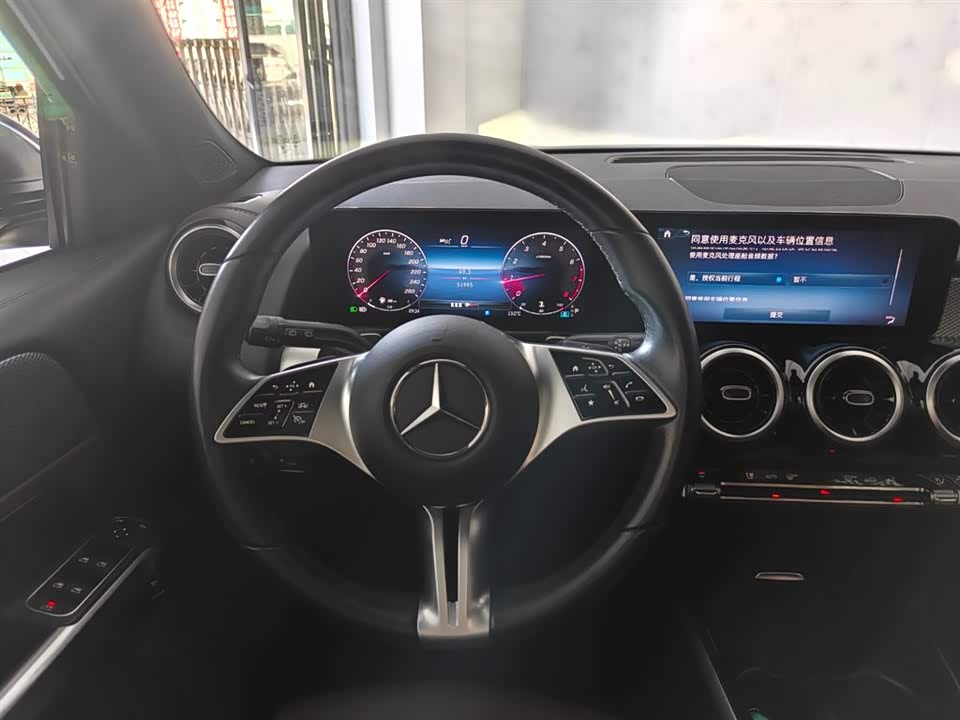Mercedes-Benz GLB
