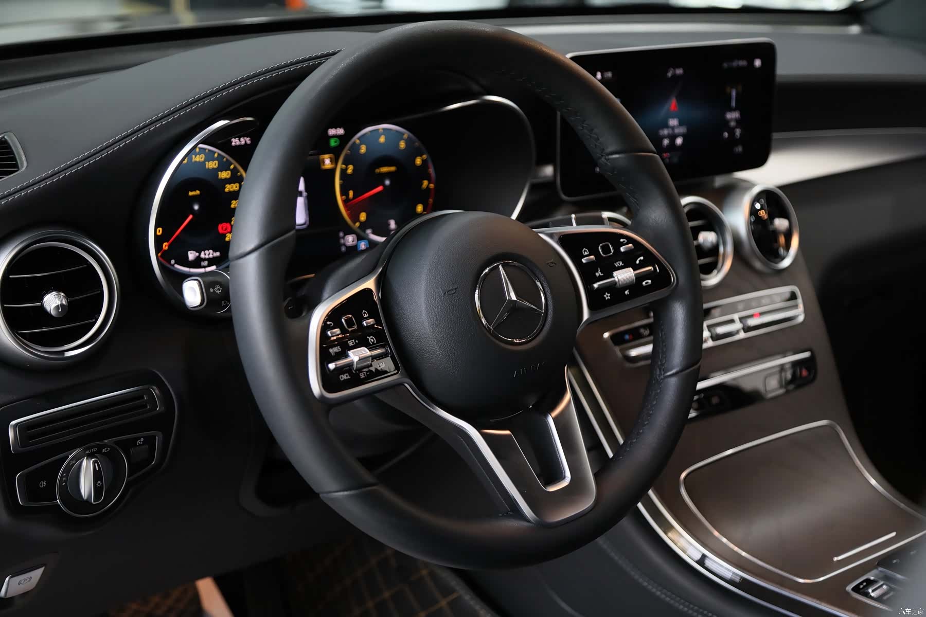 Mercedes-Benz GLC, 2022 8