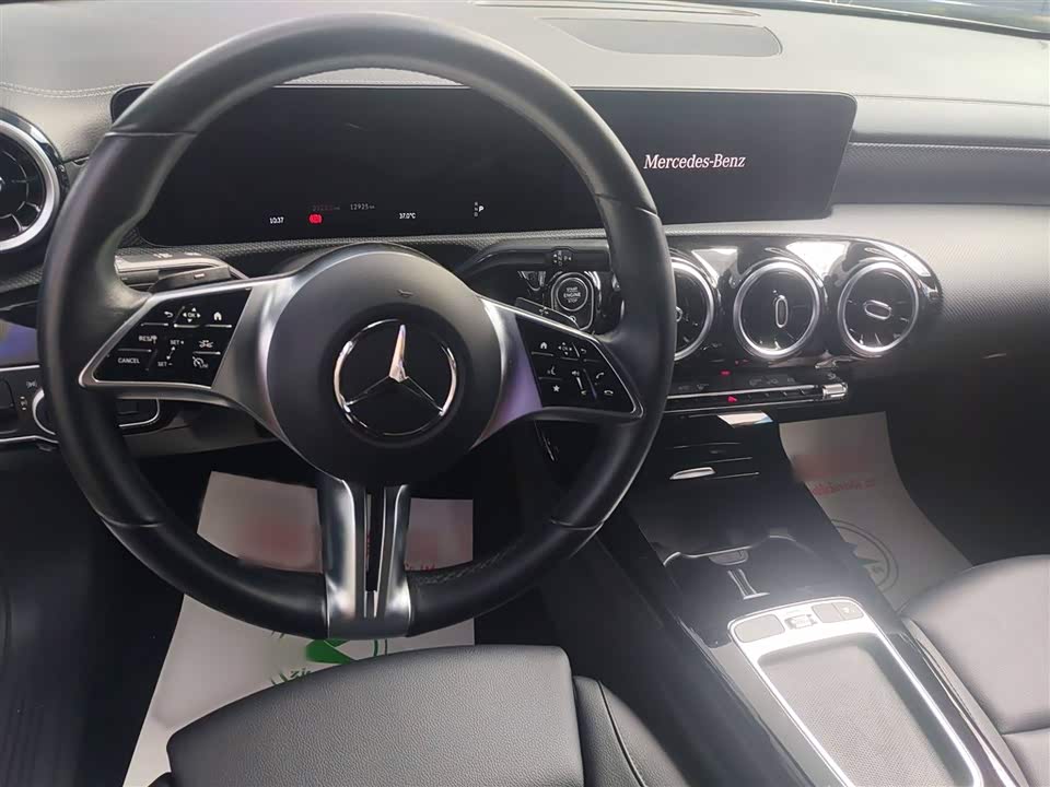 Mercedes-Benz Class A Mercedes-Benz Class A