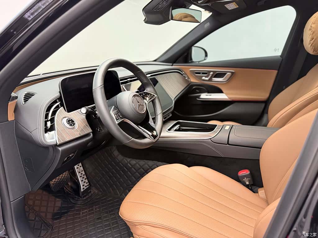 Mercedes-Benz E-Class, 2025 11