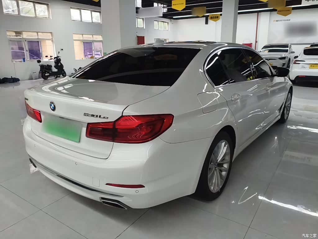 BMW 5 Series, 2019 все фото