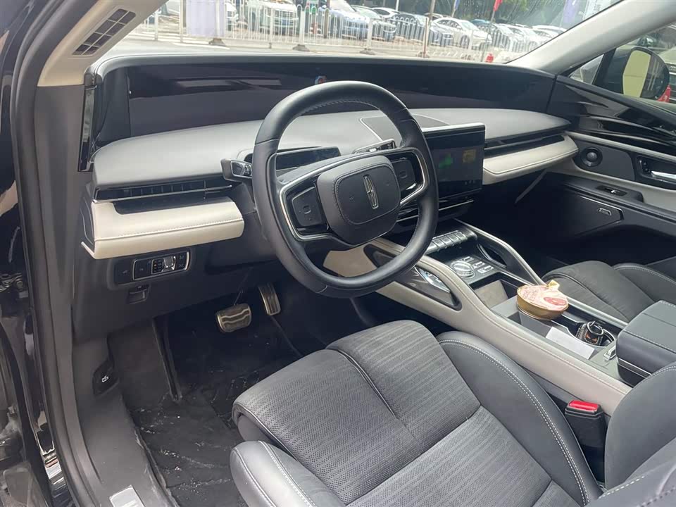 Lincoln Navigator