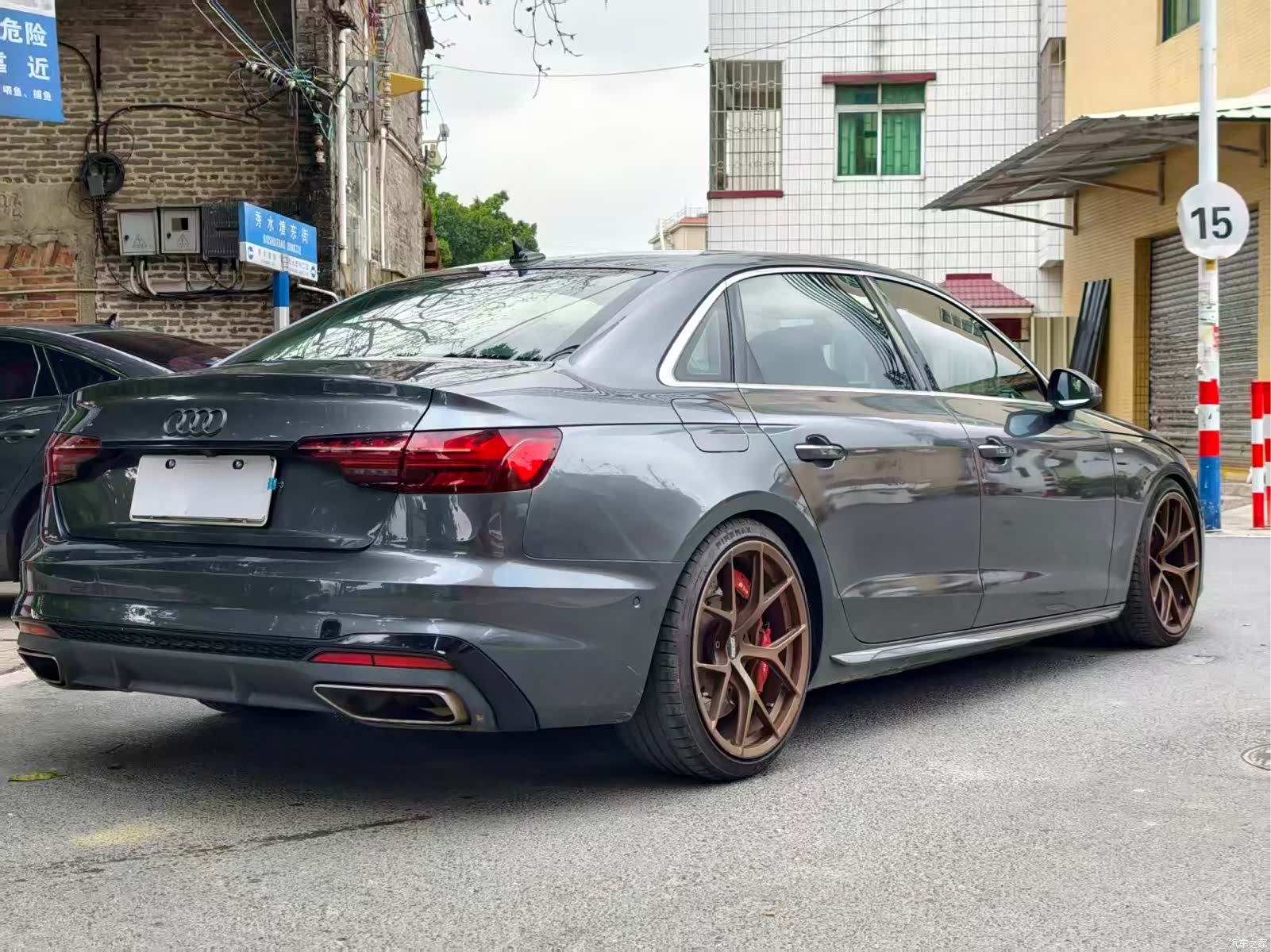 Audi A4L, 2020 все фото