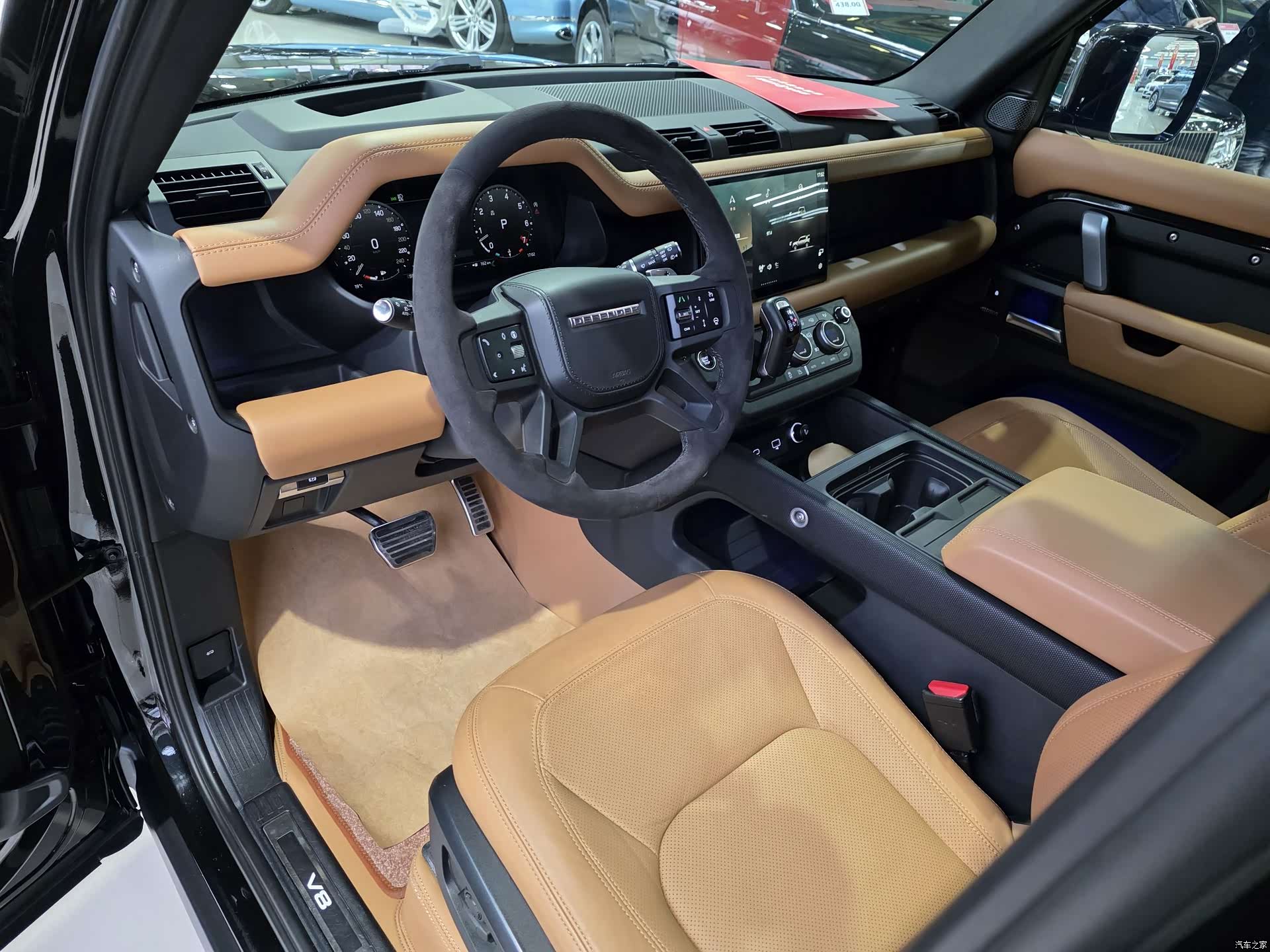 Land Rover Defender, 2024 11