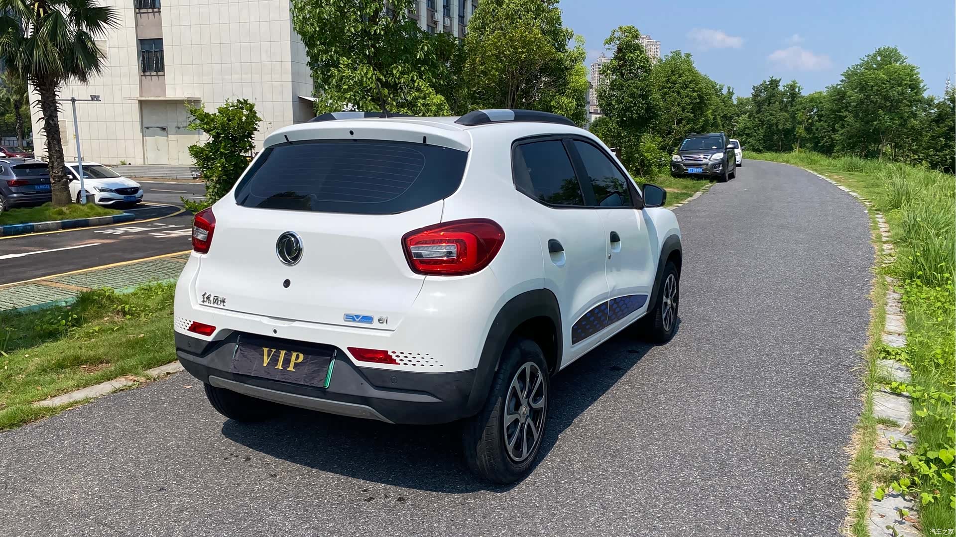 DongFeng E1, 2022 8