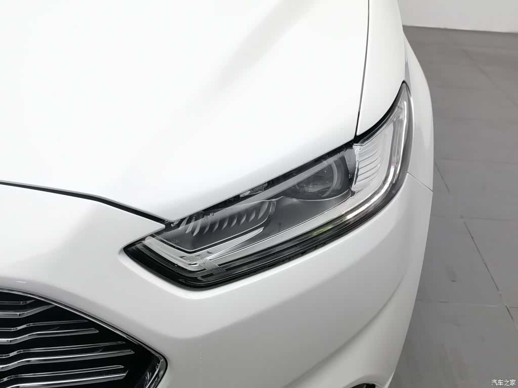 Ford Mondeo, 2014 7