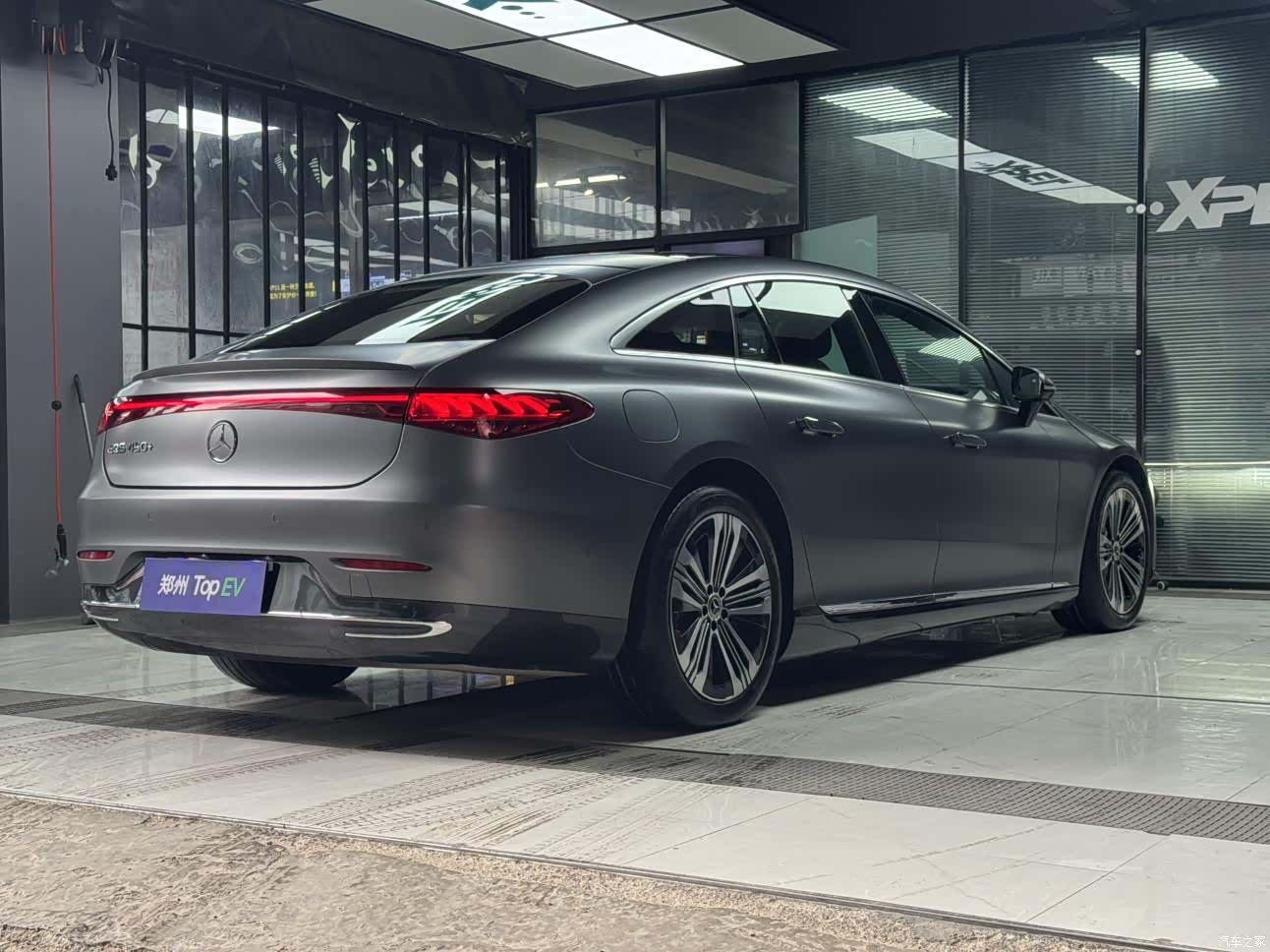 Mercedes-Benz EQS, 2023 12