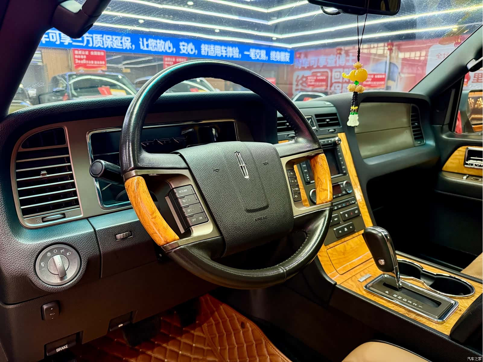 Lincoln Navigator, 2012 6