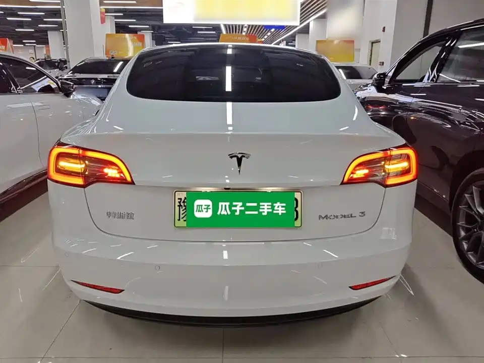 Tesla Model 3 Tesla Model 3