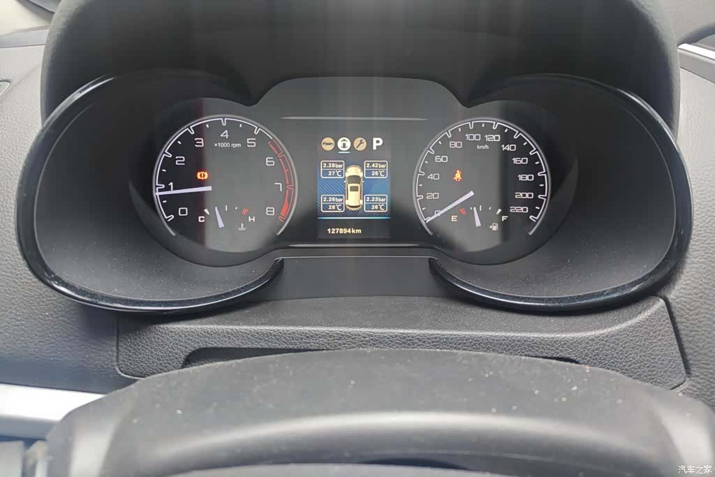 DongFeng AX7, 2016 14